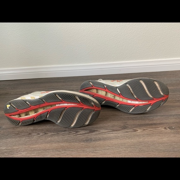 New balance shoes - Picture 6 of 10